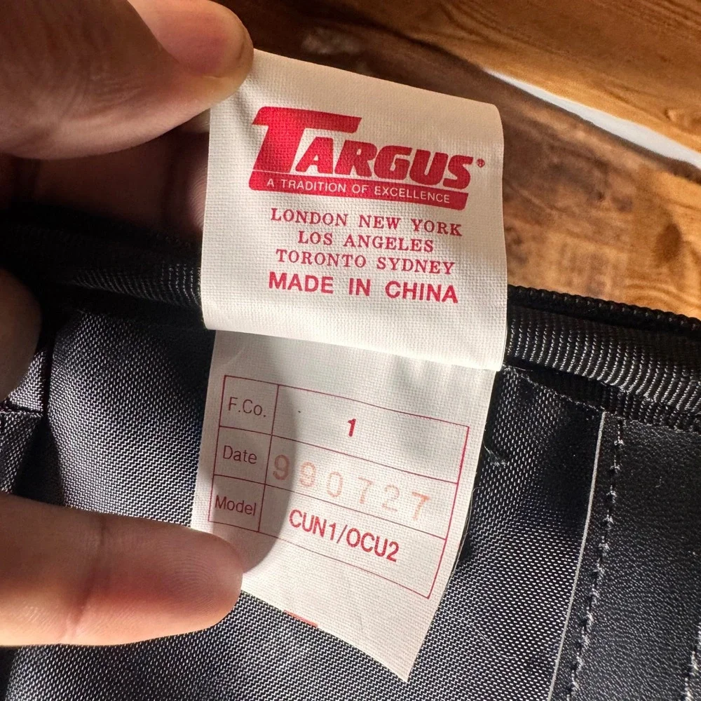 Targus Black Leather Laptop Bag Briefcase Messenger Shoulder Strap‎ Travel